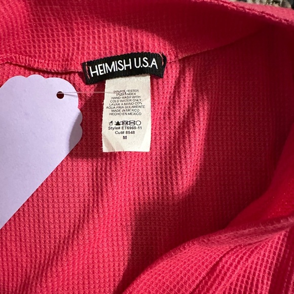 NWT Heimish USA long sleeve with collared V Neck size M Hot pink. - Picture 3 of 7